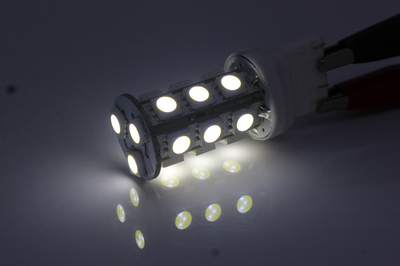 汽车照明新选择 伏欧尔7443高亮LED转向灯解析